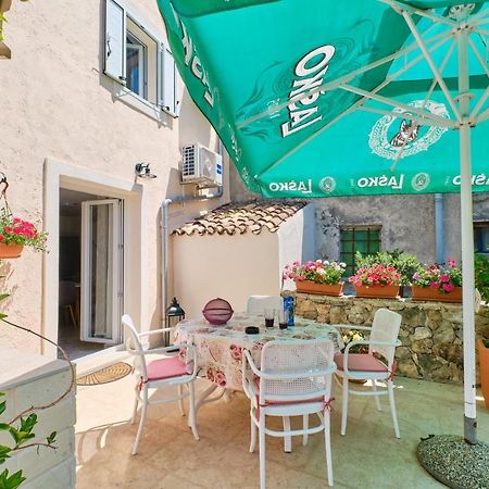 Apartment Kaleta Sveti Jakov Екстер'єр фото