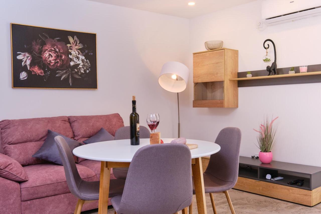 Apartment Kaleta Sveti Jakov Екстер'єр фото