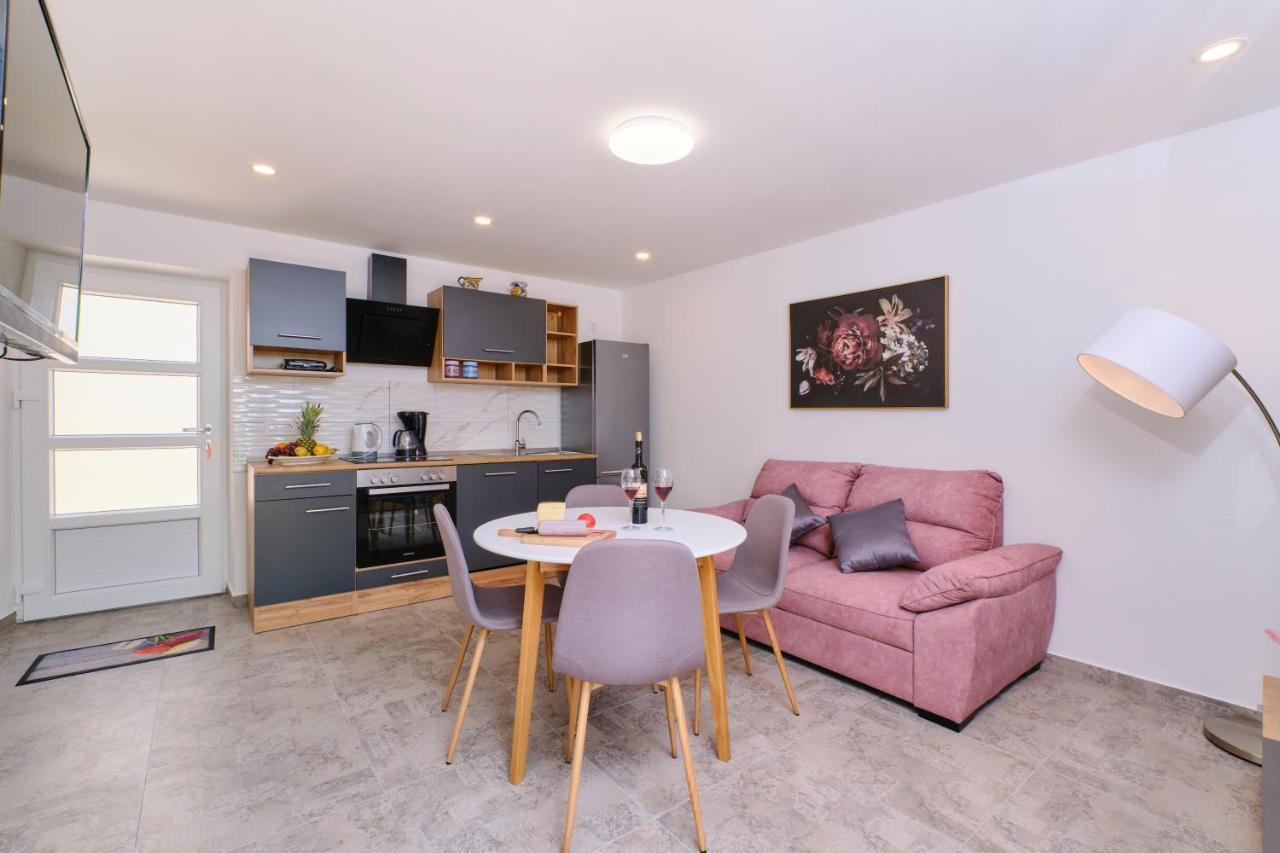 Apartment Kaleta Sveti Jakov Екстер'єр фото