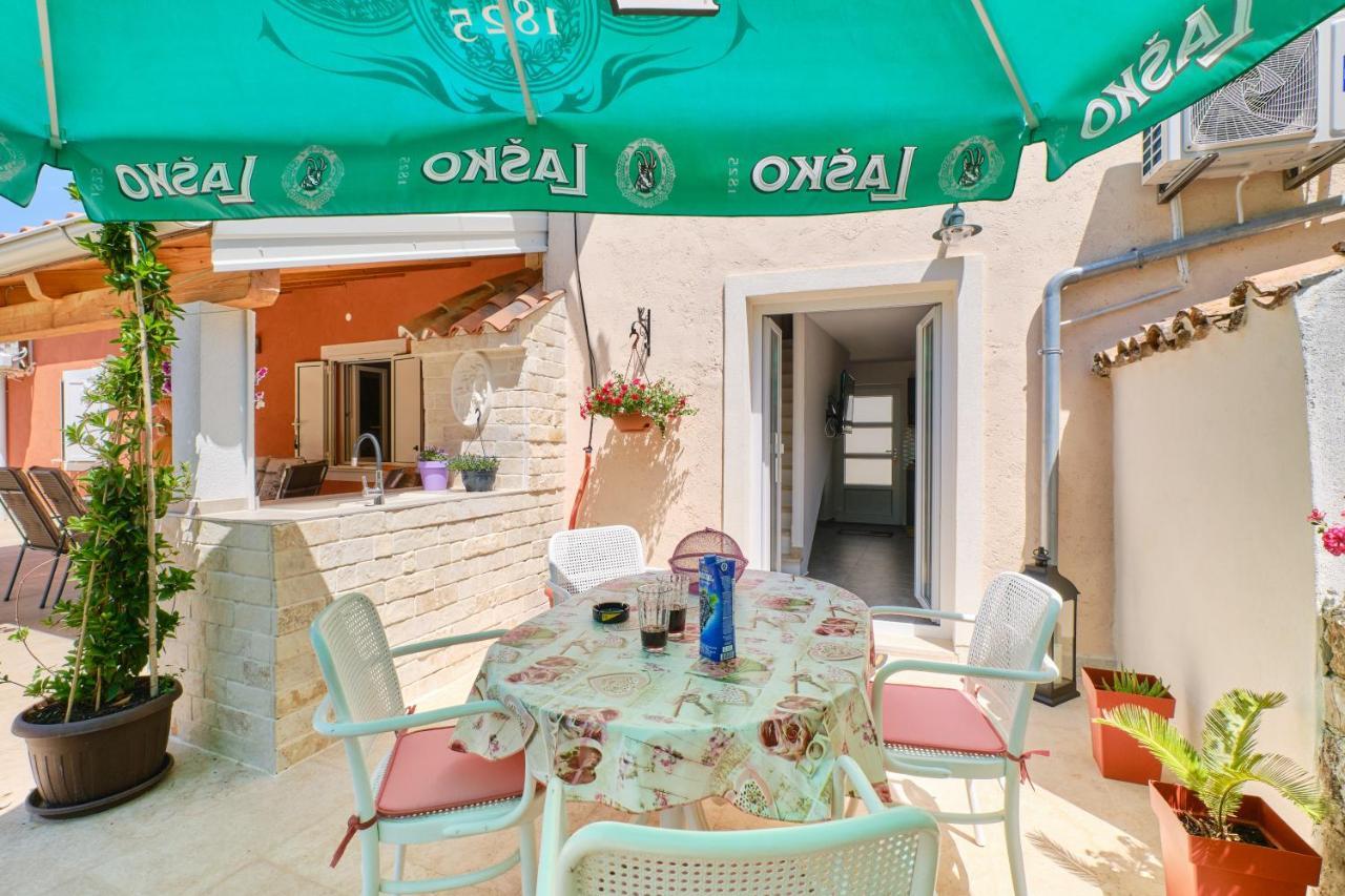 Apartment Kaleta Sveti Jakov Екстер'єр фото