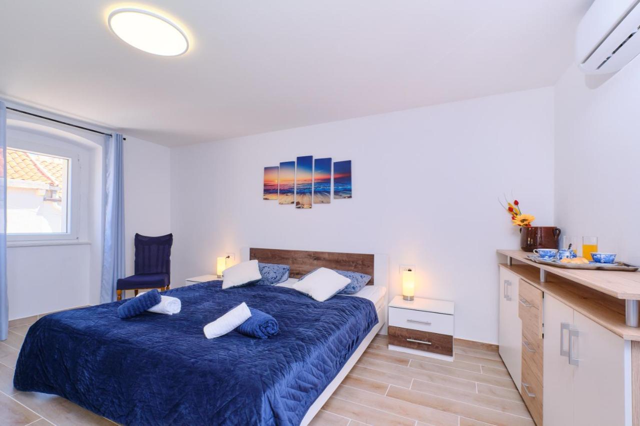 Apartment Kaleta Sveti Jakov Екстер'єр фото